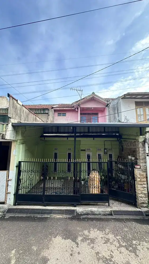 dijual cepat rumah dengan 2 Lantai di komplek bumi panyileukan