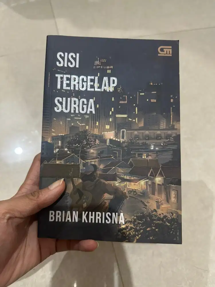 Buku - sisi gelap surga
