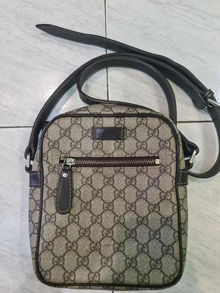 Gucci shoulder bag