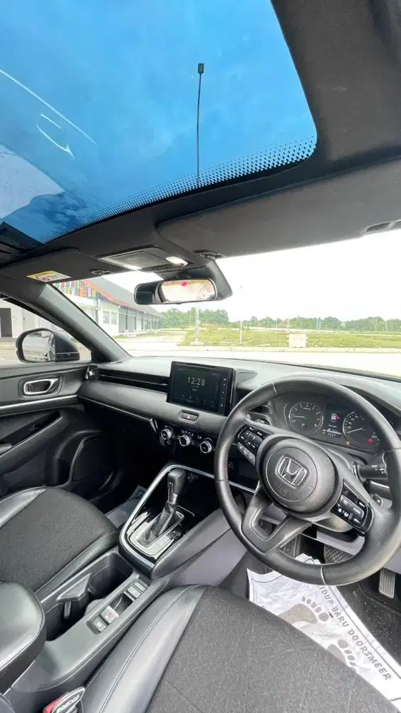 Honda HRV tipe SE Matic 2022 seperti baru.