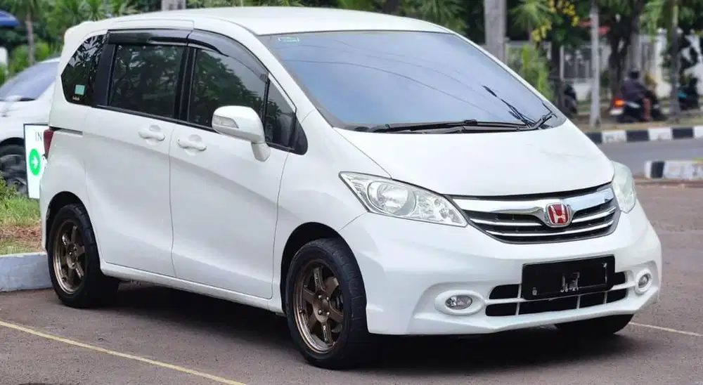 Honda Freed E PSD 2012