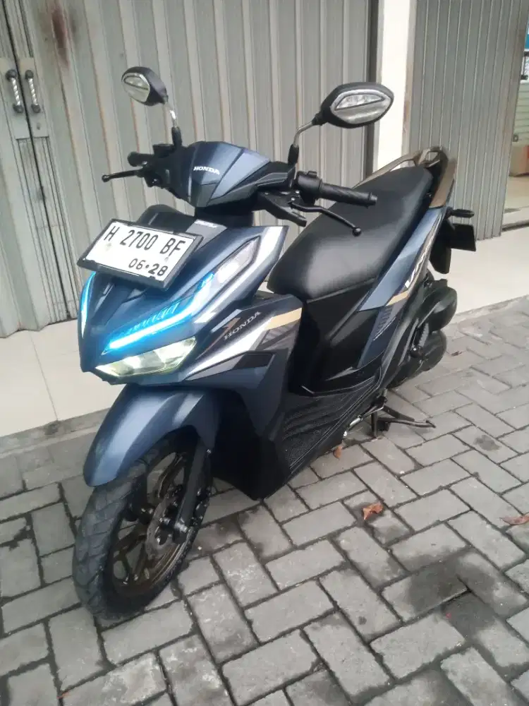 Honda Vario CBS ISS keyless 2023 Biru