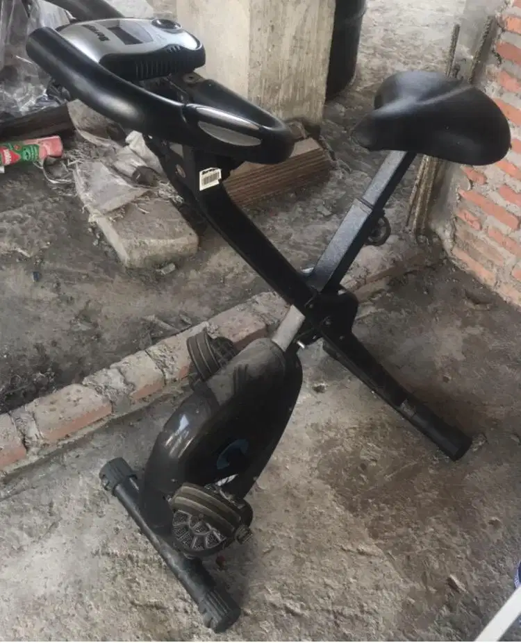 Sepeda statis berwyn