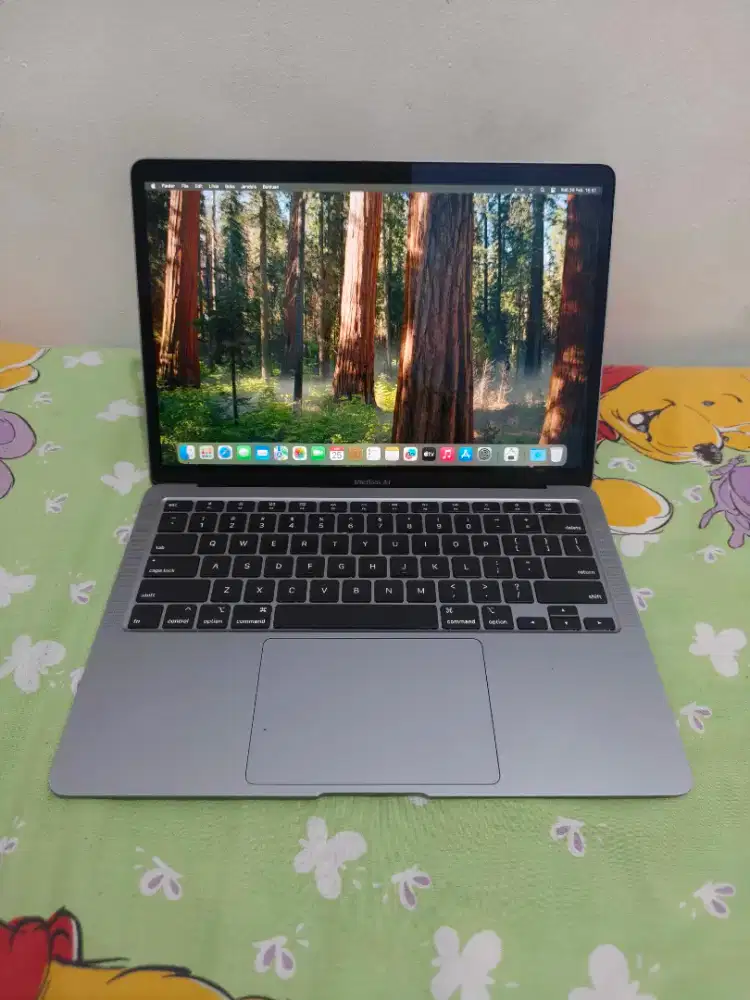 Macbook air 13 inch 2020 i5 16gb/512gb