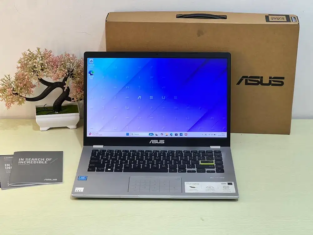 Asus E410MA Intel N4020 RAM 4 SSD 512 GB Mulus Fullset Garansi 1 Bulan
