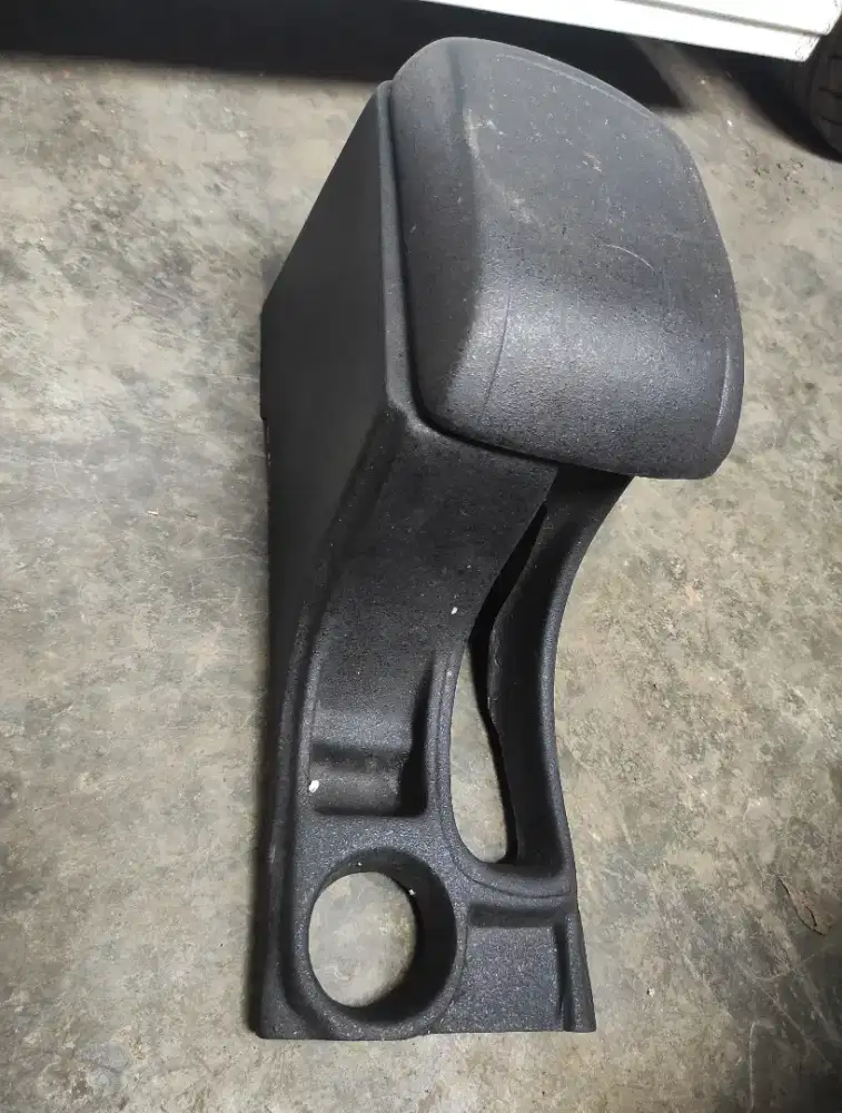 Console box ex Suzuki escudo sidekick vitara