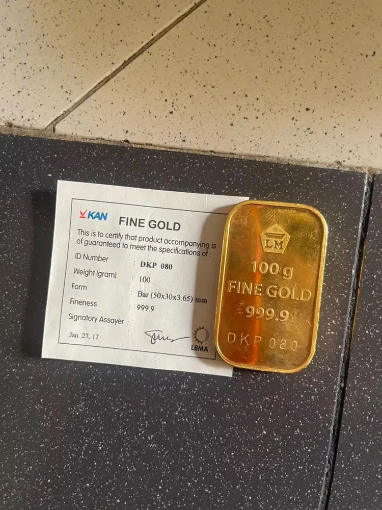 Antam retro portrait