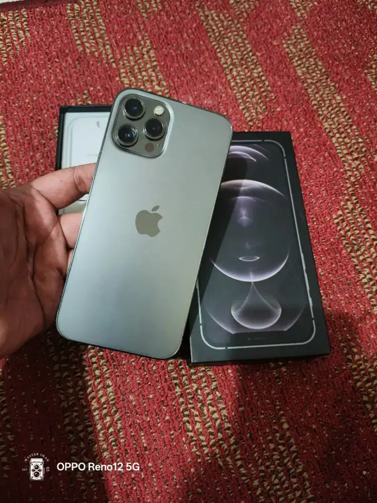 Iphone 12 pro max 128 Beacukai fullset