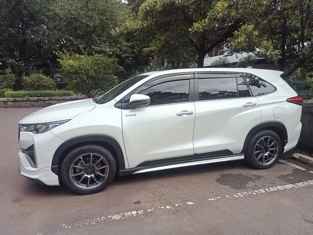 Toyota Kijang Innova 2023 Hybrid