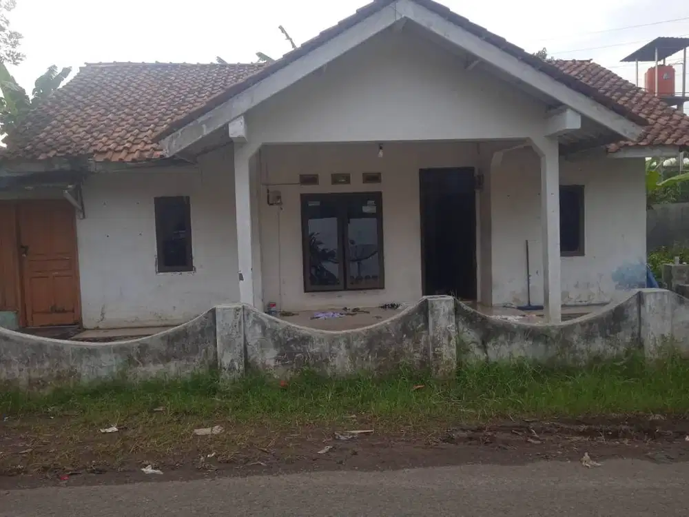 BU! Rumah SHM Pinggir Jalan Raya – Majenang Cilacap | LT 239 m² | Siap