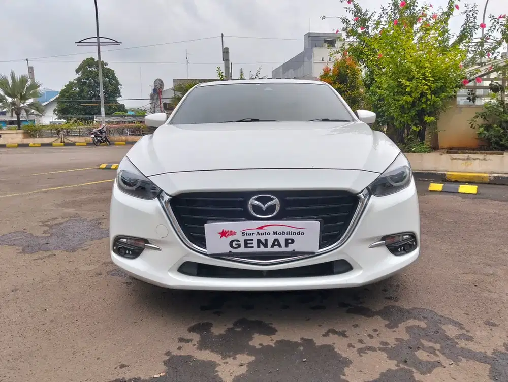 Mazda 3 hatchback Skyactive 2.0 AT 2018 Istimewa dan Low km