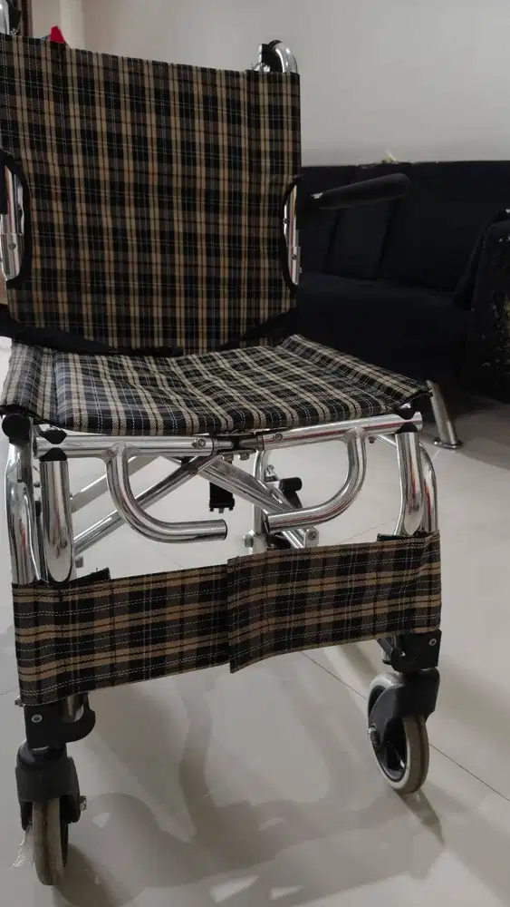 KURSI RODA TRAVELING LIGHT (RINGAN) MEREK JUARA KONDISI MASIH BAGUS