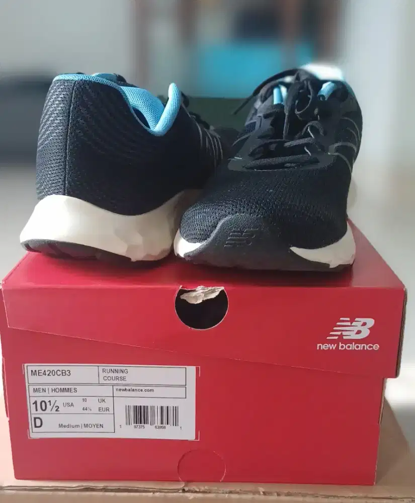 Sepatu New Balance Ukuran 10,5 US