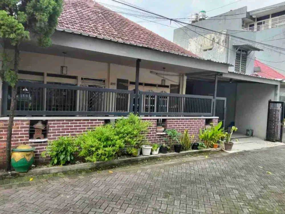Dijual Rumah Putro Agung - Tambaksari