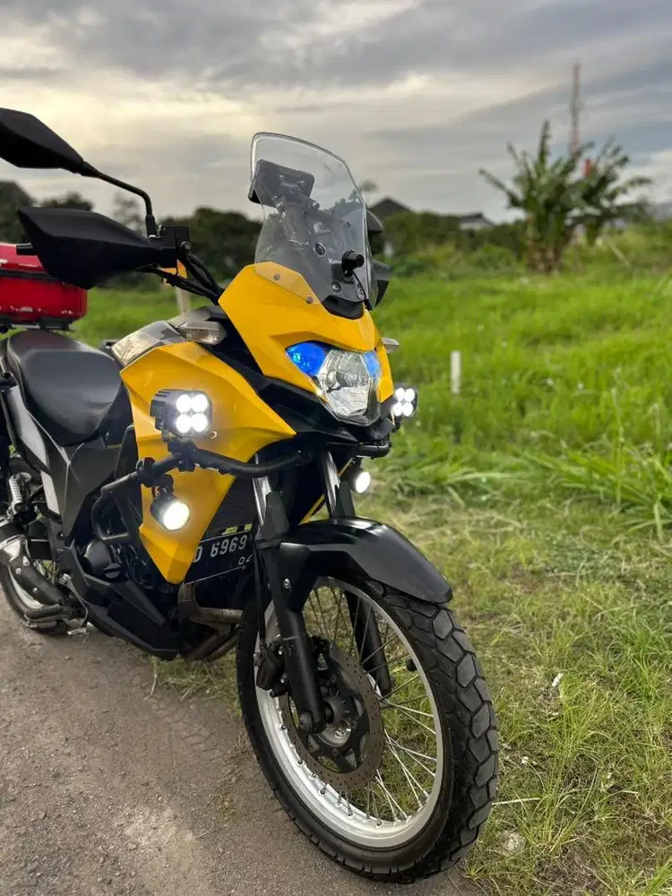 Kawasaki Versys 250 Full Option