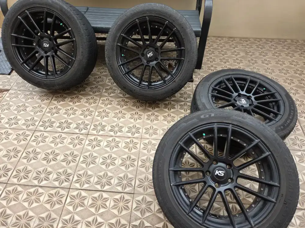 4 Ban 235/50 ZR18 101 Y & Velg merk KS