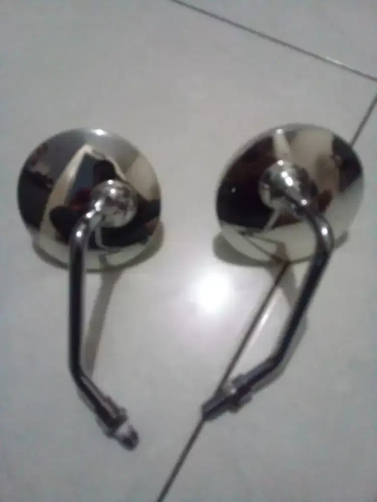 Kaca spion chrome universal
