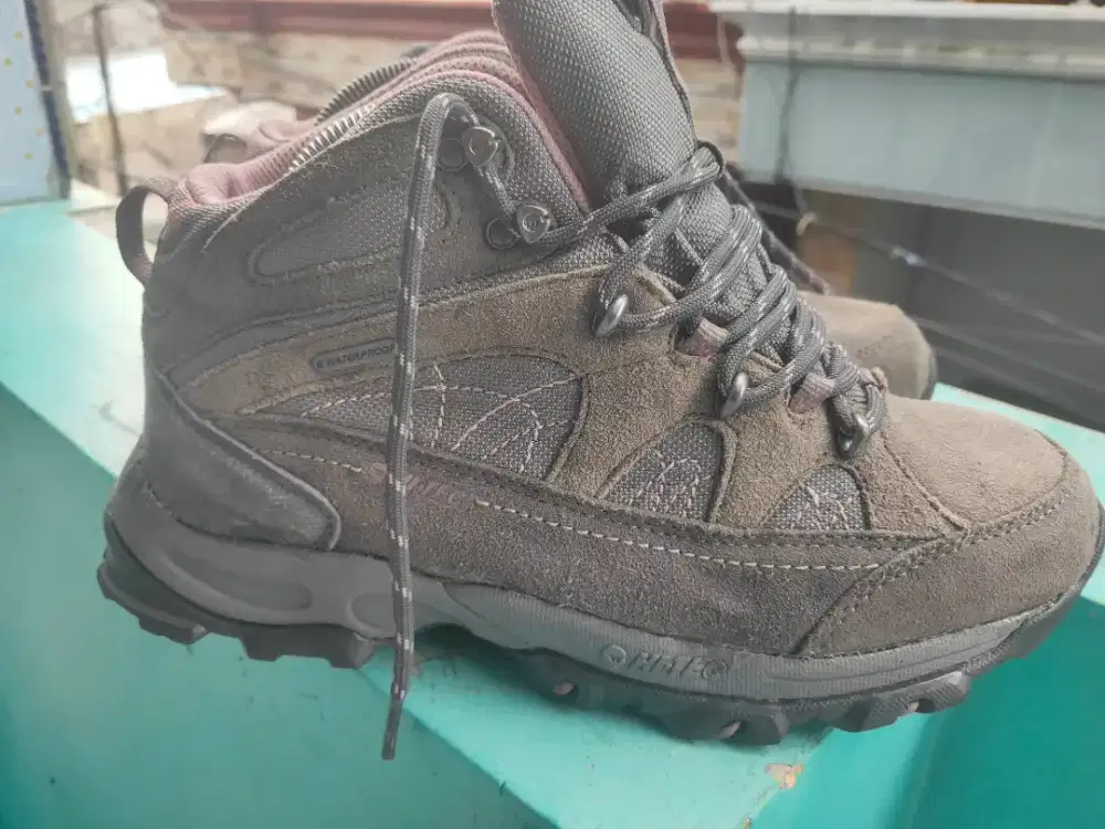 Sepatu gunung size 40-41