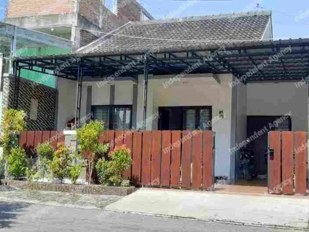 dijual rumah baru jangli dekat jln baru undip