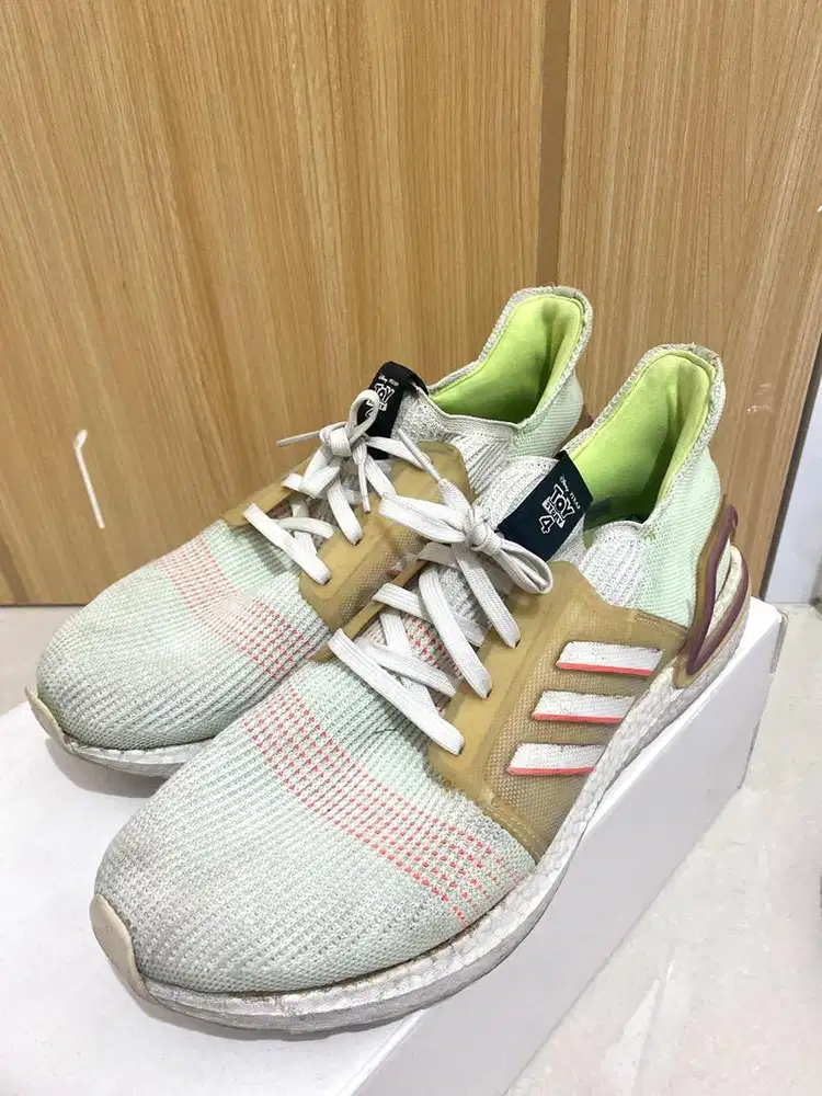 Ultraboost 4 x Toy Story