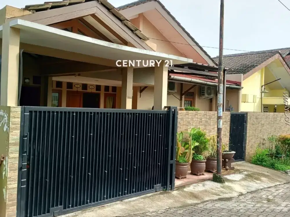 Dijual Rumah Luas Dan Lokasi Strategis Di Bukit Nusa Indah