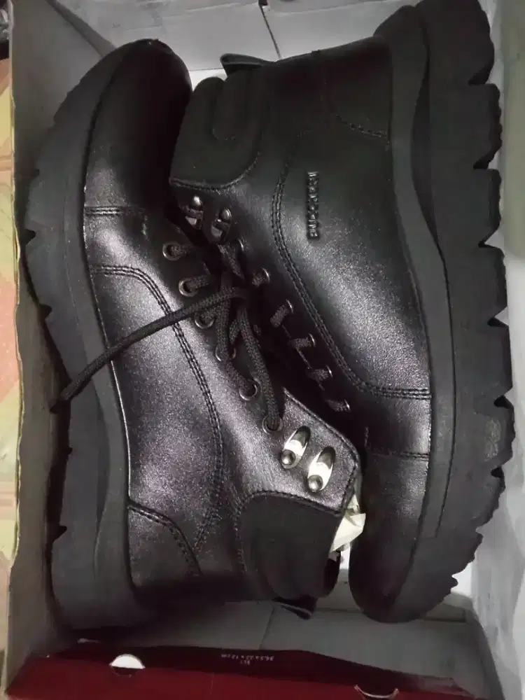 SEPATU BUCCHERI ORIGINAL NEW