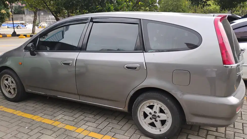 Honda Stream 2002 Bensin