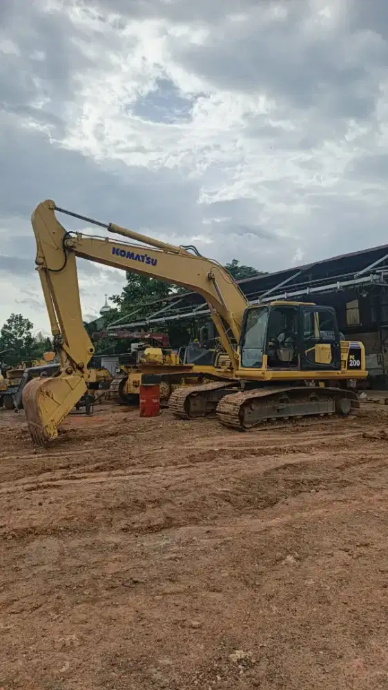 Excavator Pc200 Komatsu 2011