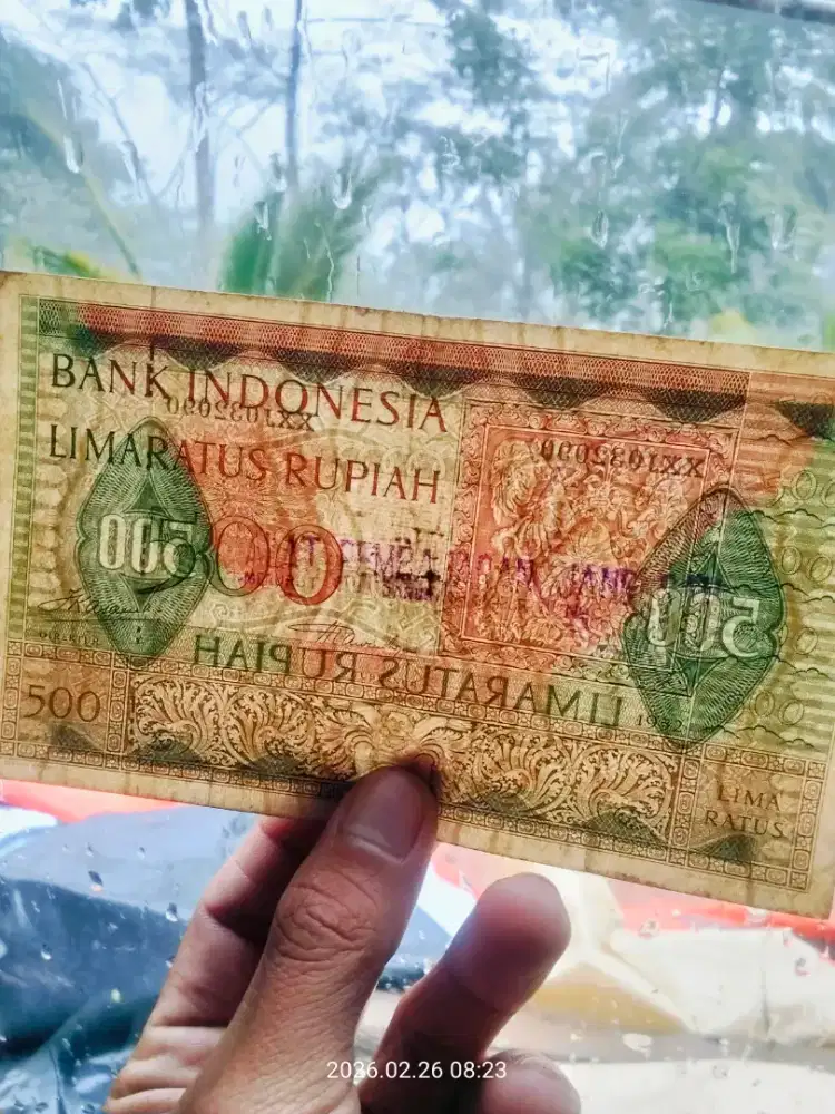Uang kertas 500 rupiah