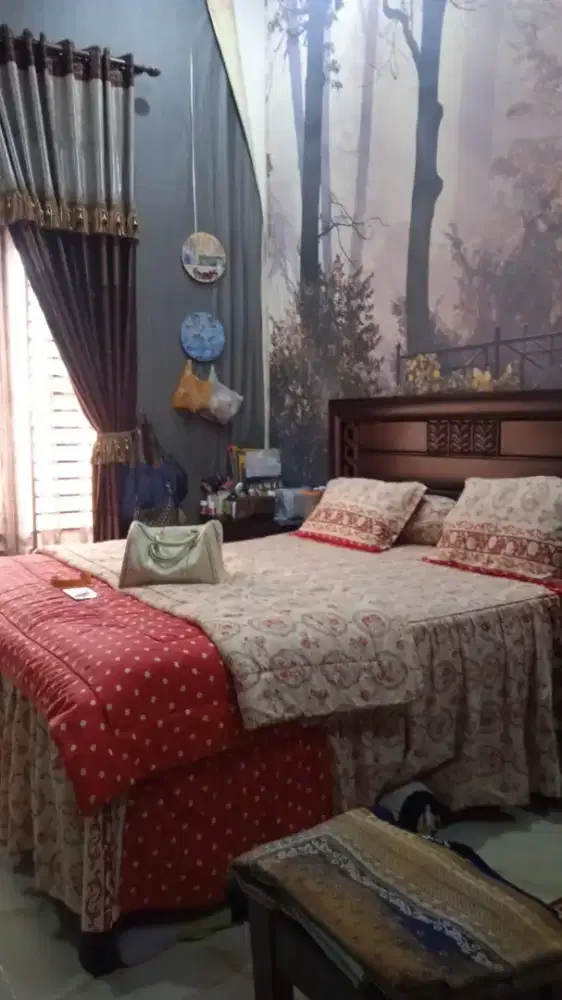 tempat tidur set 6 kakimerk Parbutaran