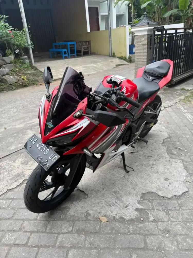 CBR THN 2016 plat AA Magelang