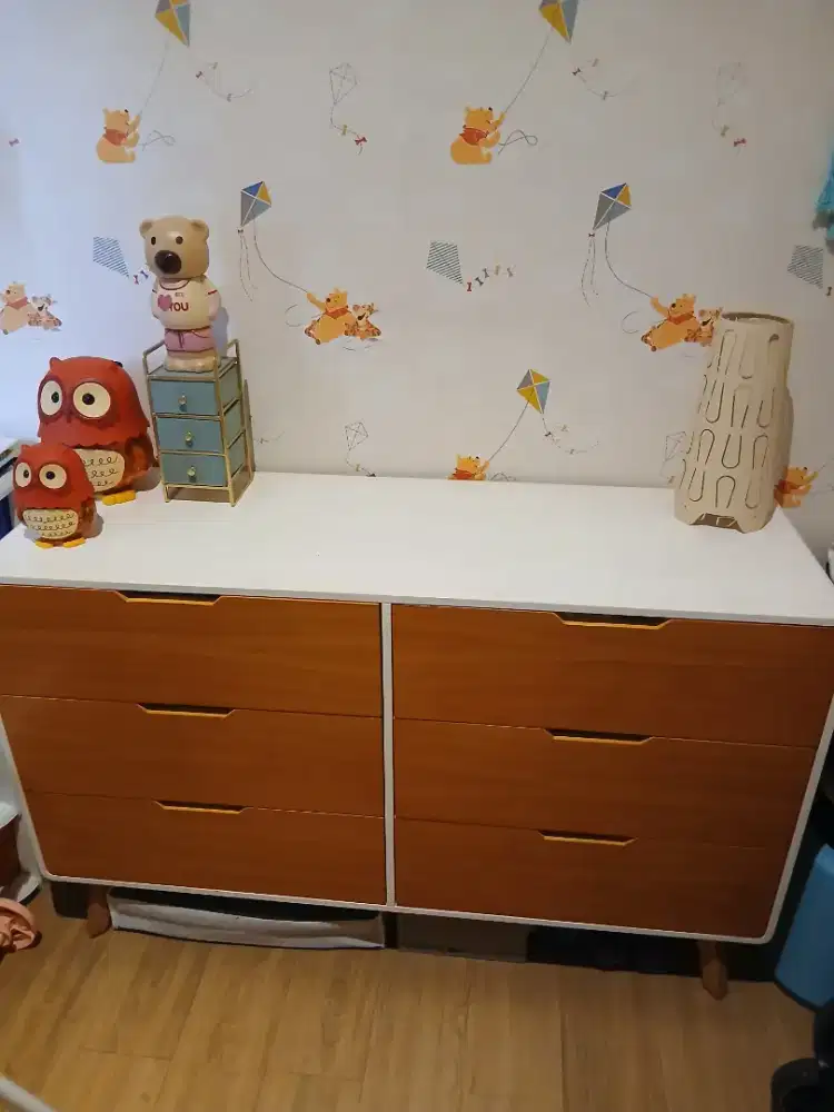 Di jual lemari kabinet 6 laci