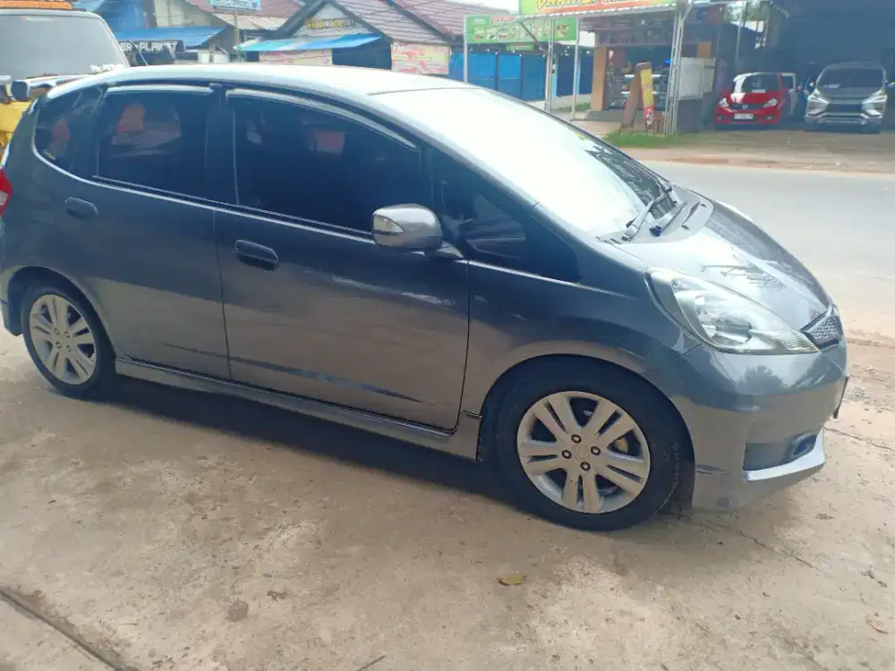Jazz RS automatic istimewa