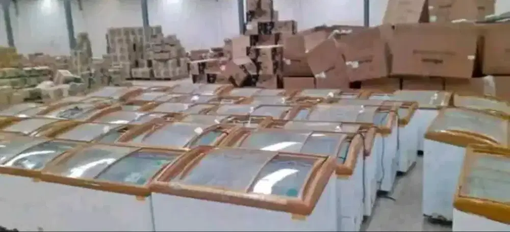 Frezer box kaca dan frezer box