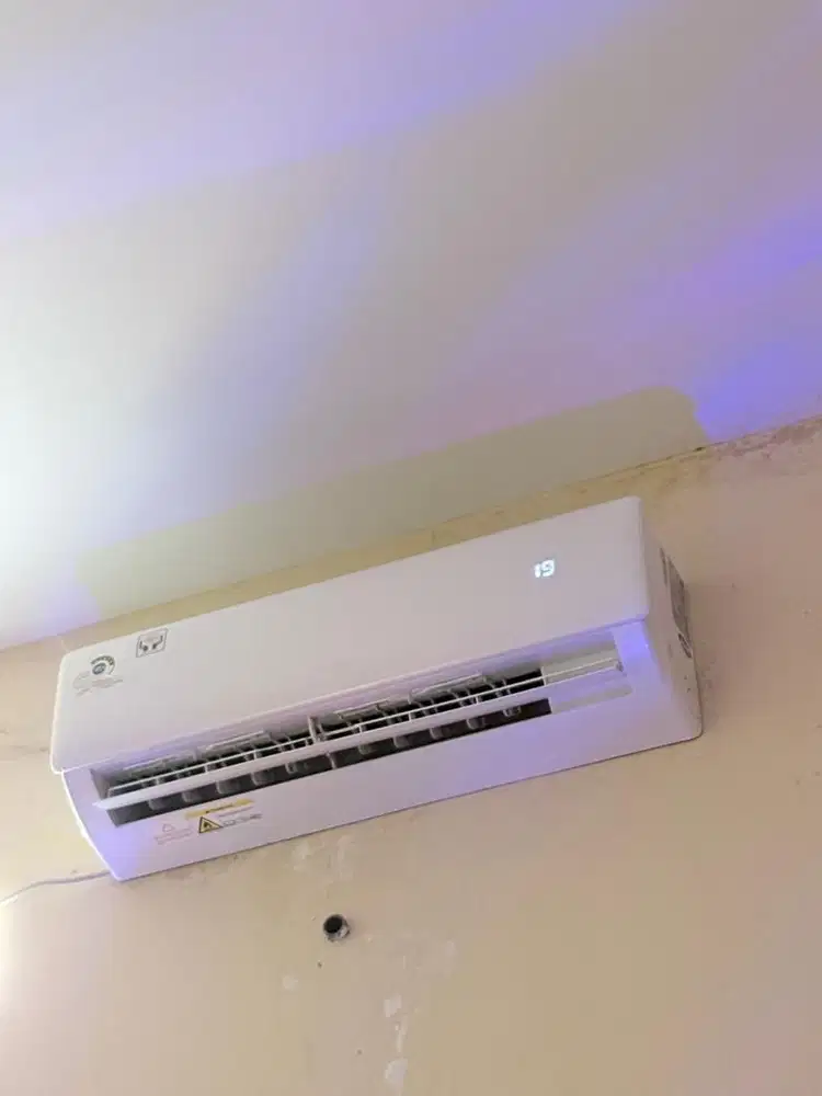 AC 1/2 pk baru pakai setahun