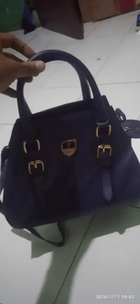 Tas wanita warna biru