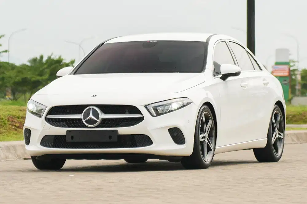(DP 50jt) Mercedes Benz A200 1.3 Progressive Line Sedan 2021