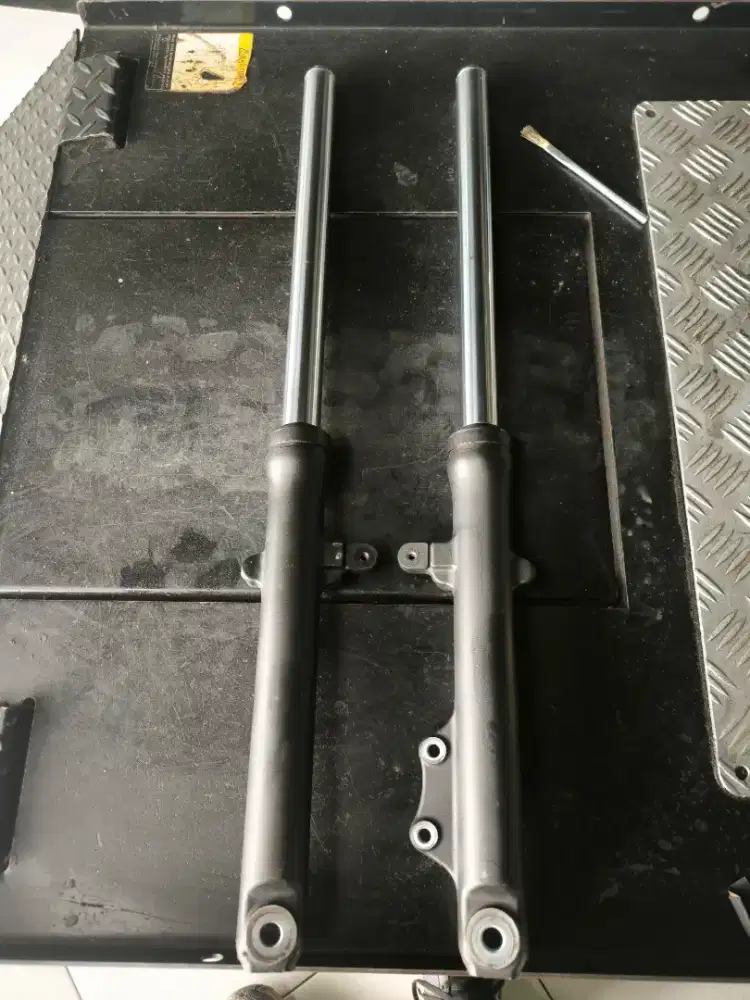Shock depan Kawasaki w175