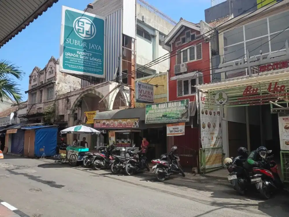 ruko 3 lantai di pasar baru bandung strategis banget