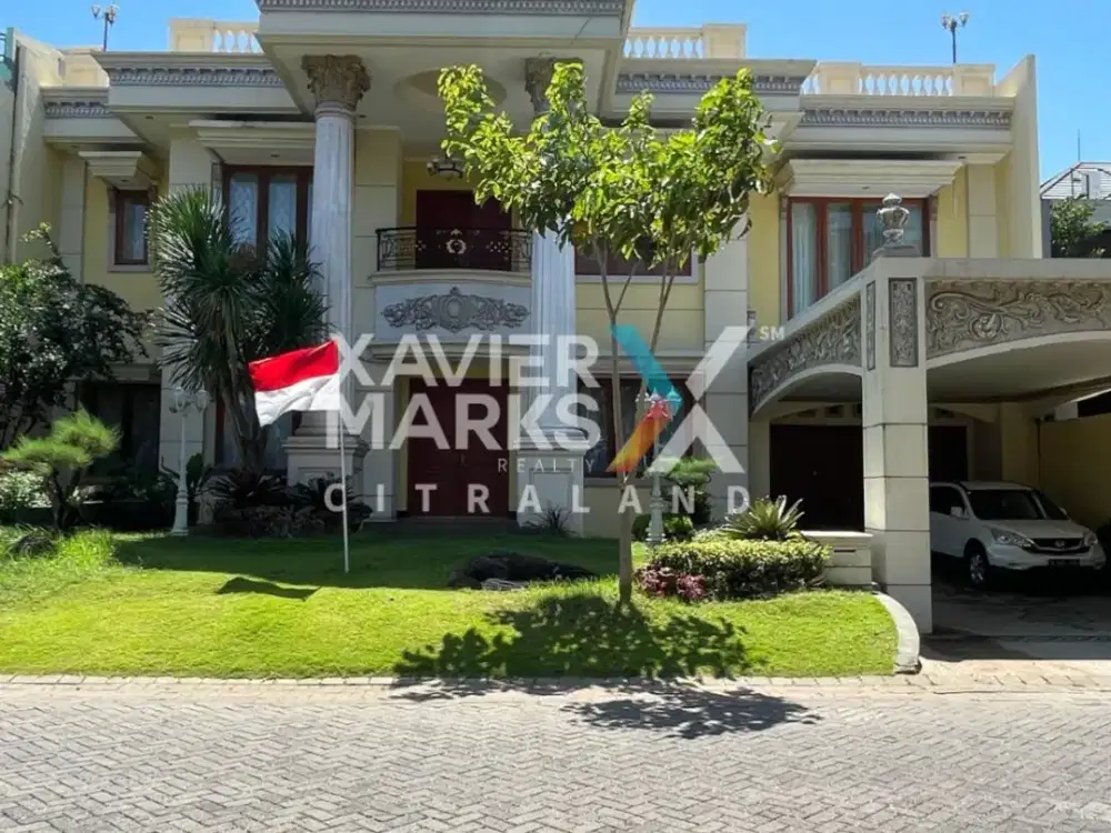 Rumah Laguna Regency Pakuwon City, Mewah Classic European