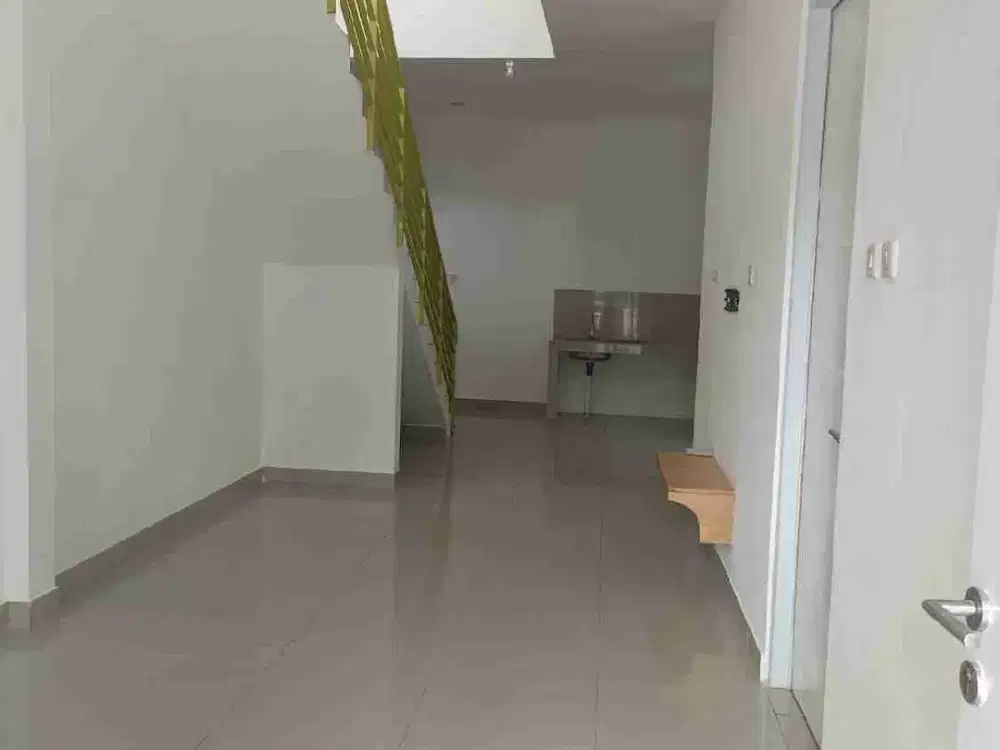 di jual cepat rumah siap huni perumahan Udayana ,sentul city