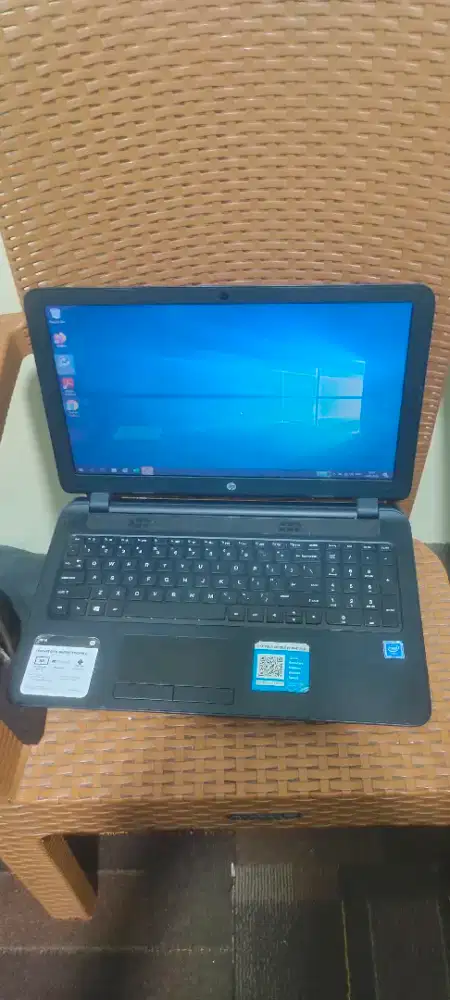 Dijual laptop HP15 mulus Intel Celeron ram 4GB HDD 500GB layar 15in