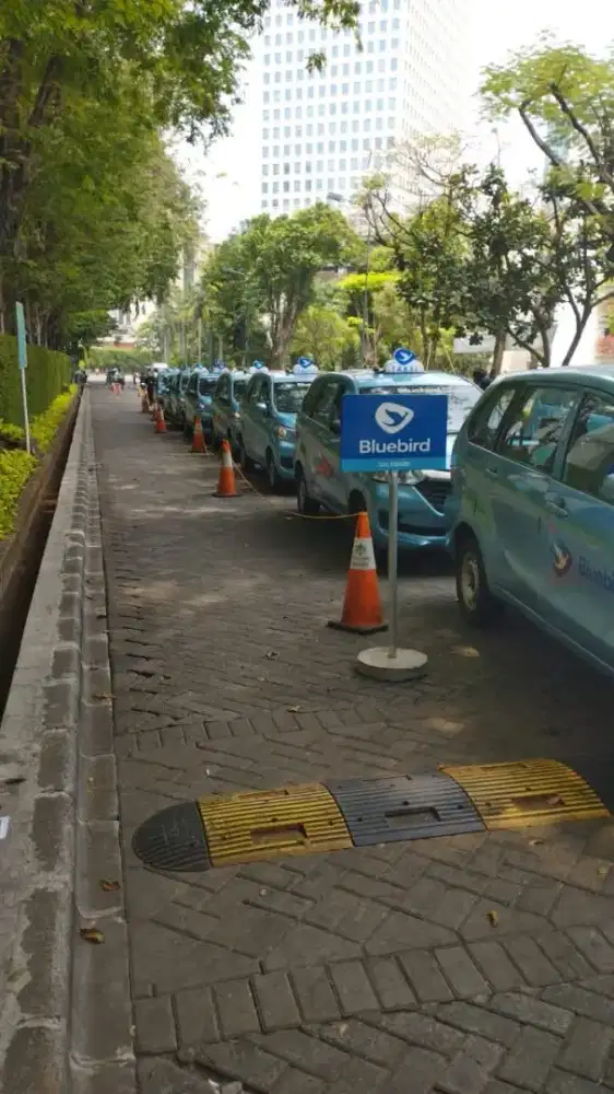 LOWONGAN DRIVER TAKSI