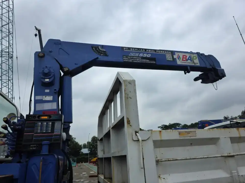 Isuzu Giga FVZ 6x4 Crane 5 ton TADANO 2018