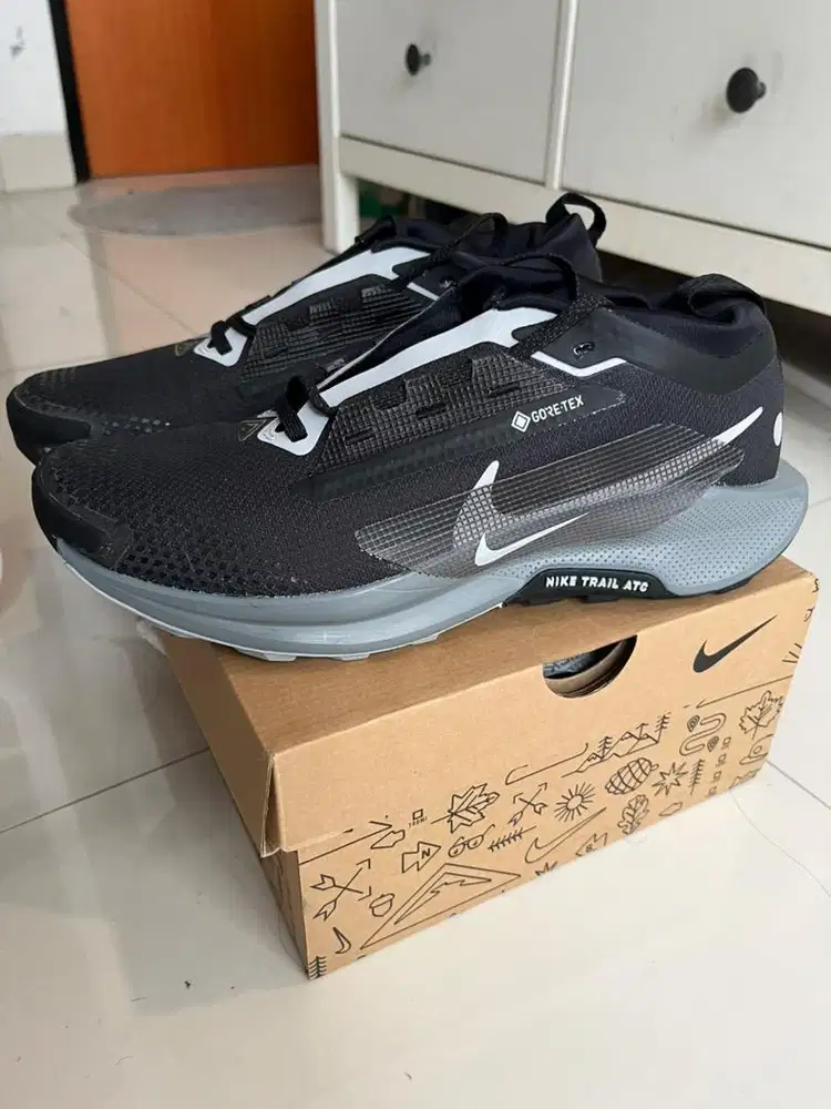Nike Pegasus Trail 5 Gore Tex kondisi seperti baru