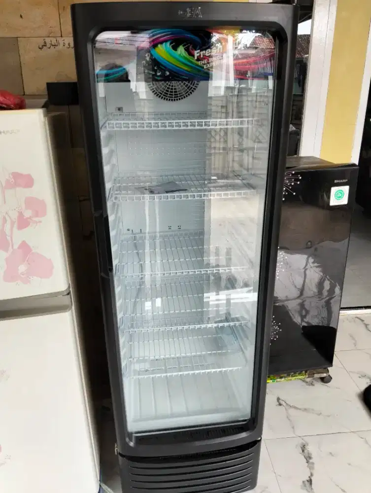 Jual showcase gea 5 rak nego