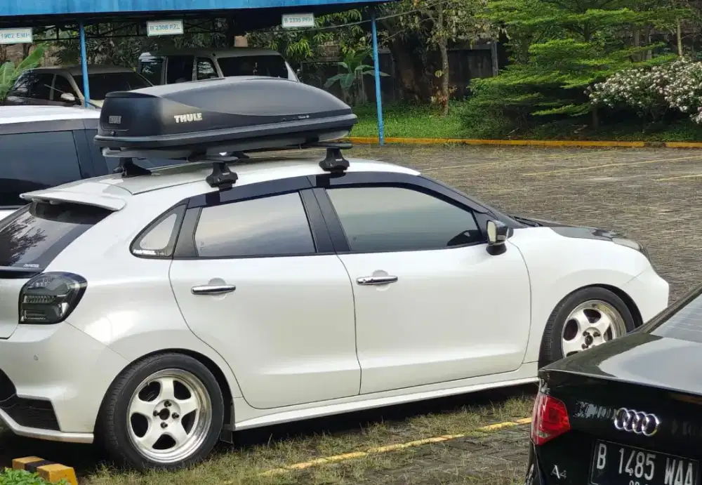 Roof box Thule ocean80 (ORI)