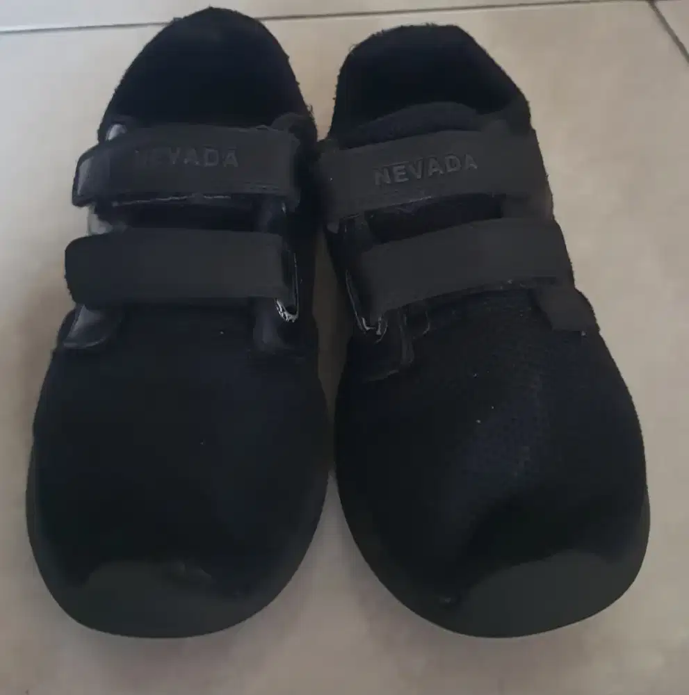 Preloved sepatu anak nevada