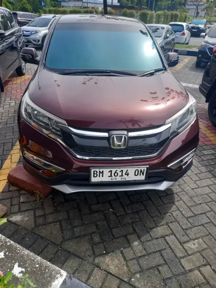 Di jual mobil CRV 2015 pajak hidup mesin metic halus,kaki2 padat