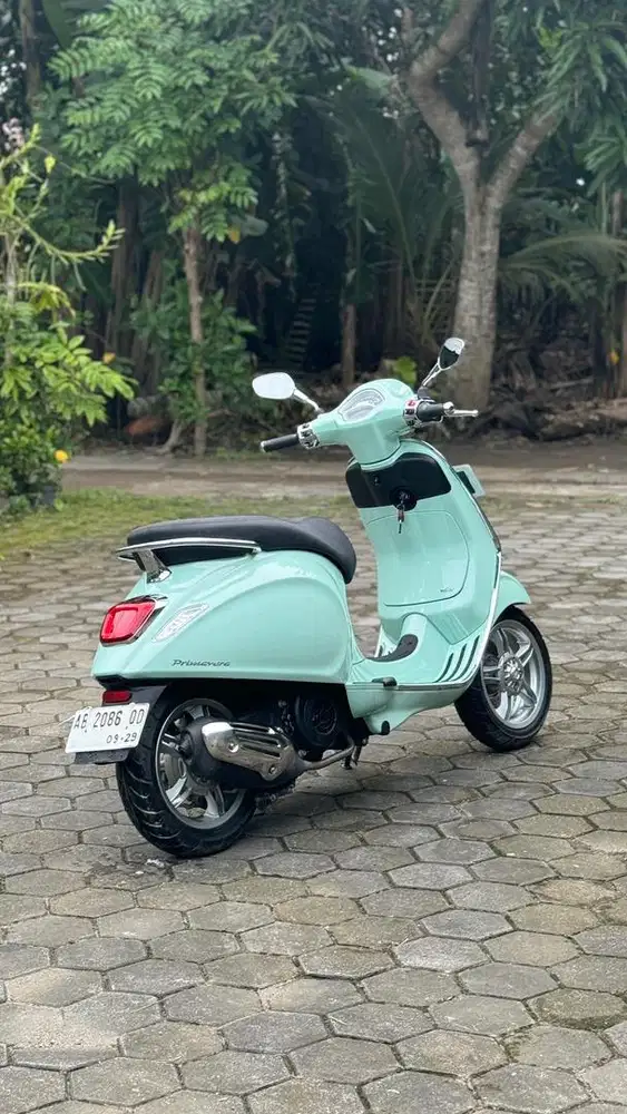 Vespa primavera 2024 model terbaru plat AB Sleman